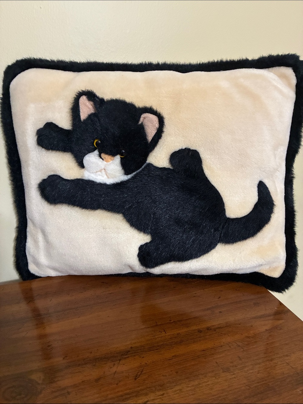 Angeltoy - CLINGING KTTY CAT PILLOW